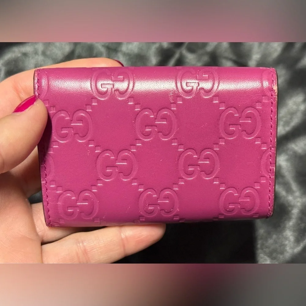 Gucci pink key holder